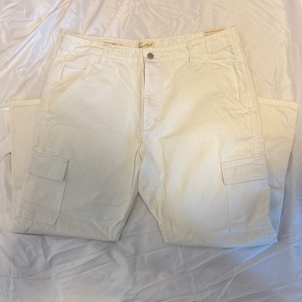 Universal Thread Women's Cream Straight Leg Cargo Pants